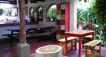 La Botella De Leche Hostel