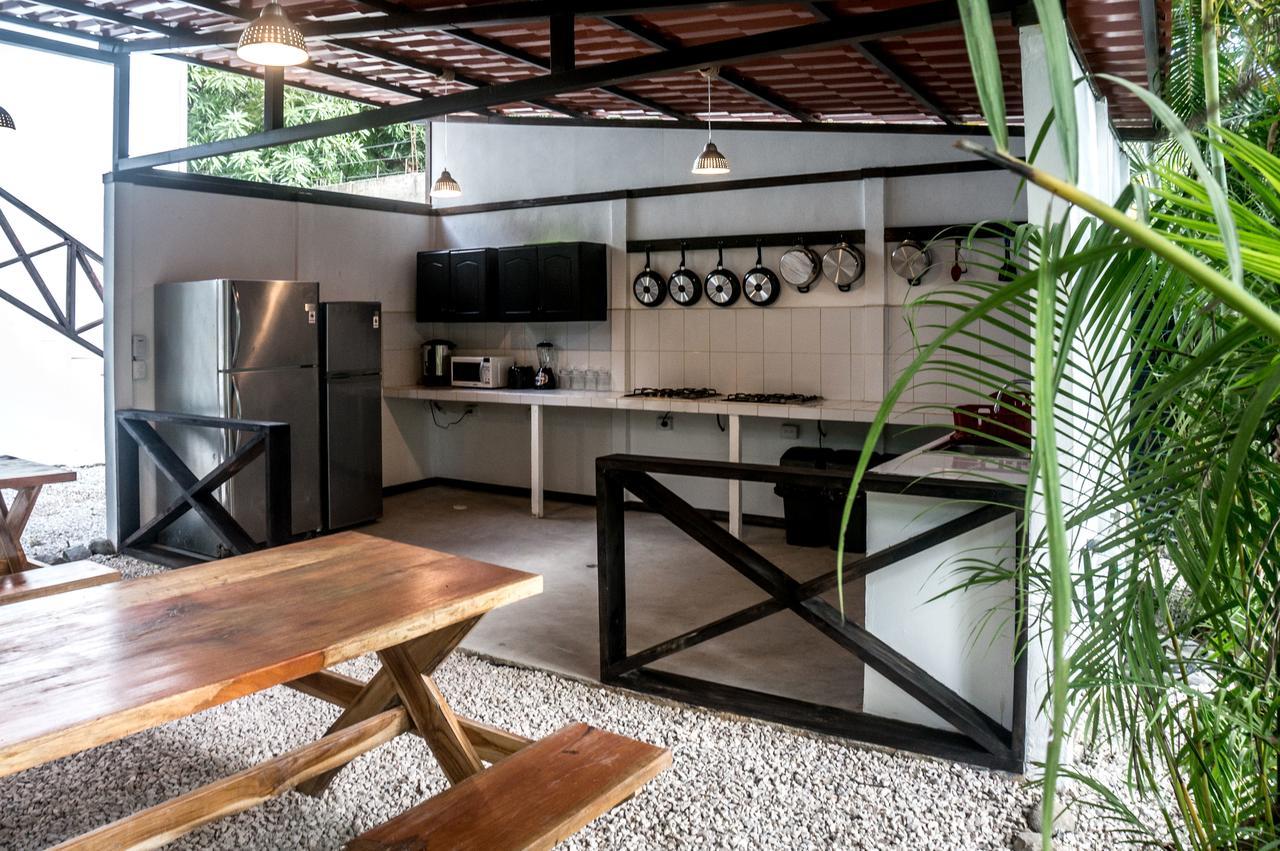 Hostel Dos Monos North *