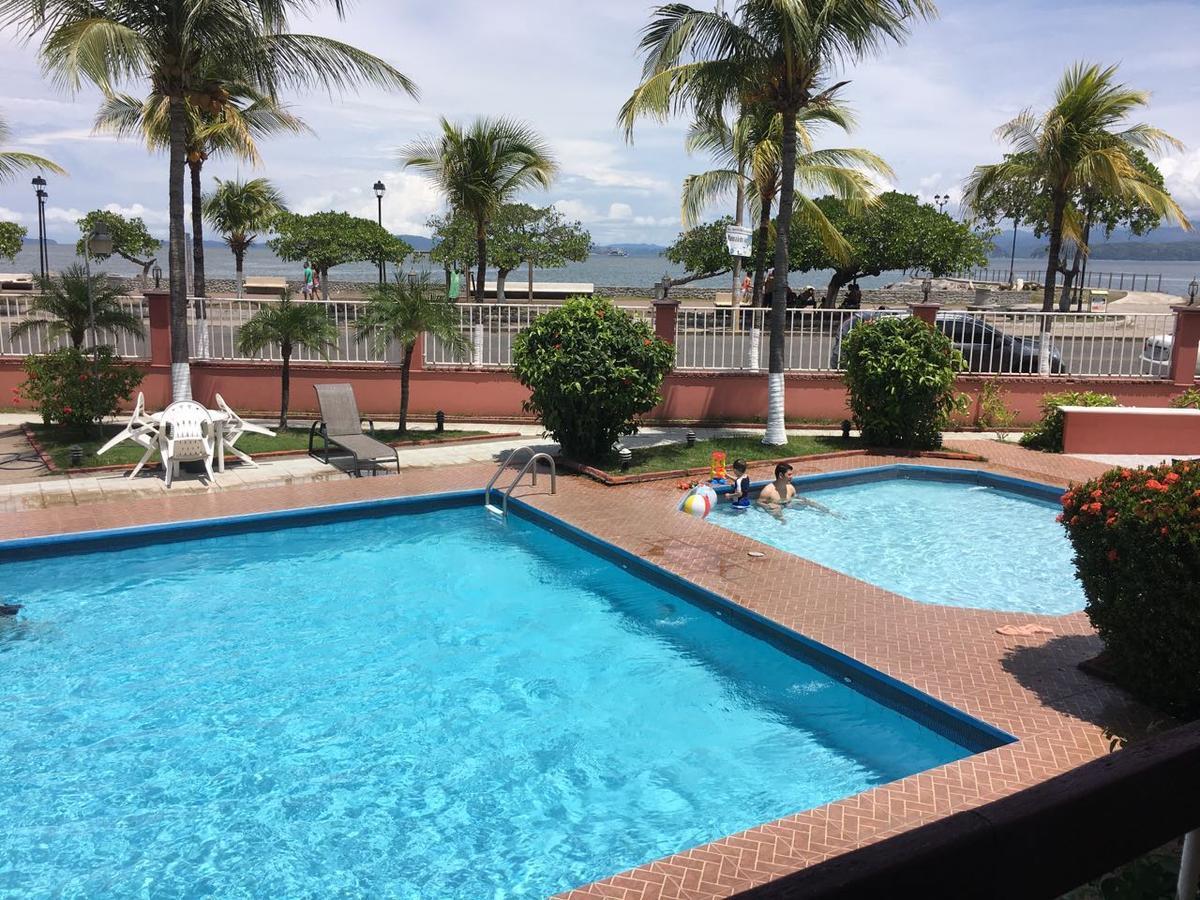 Hotel Yadran 4*