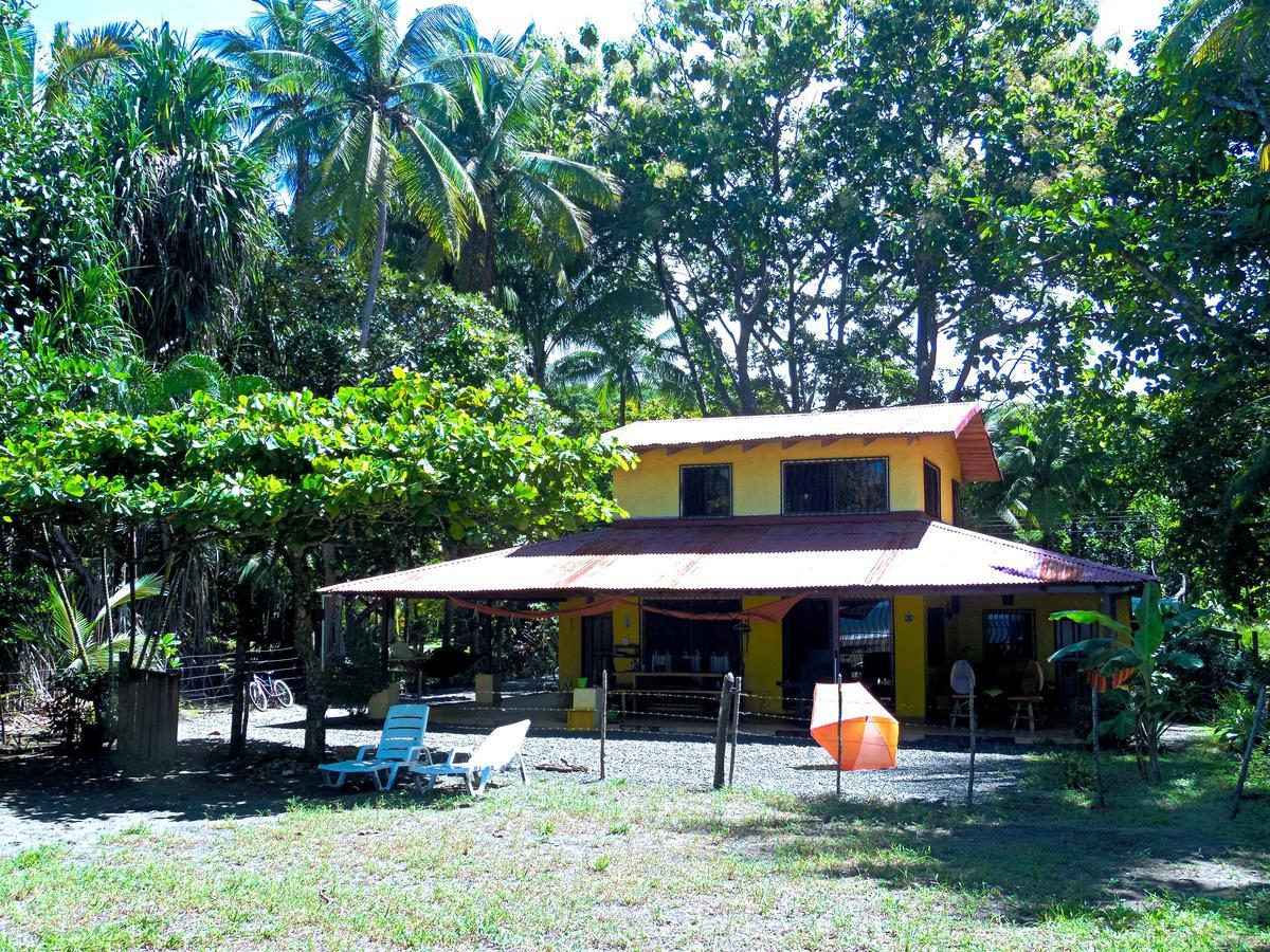 Dos Palmas Beach Front Bed & Breakfast *