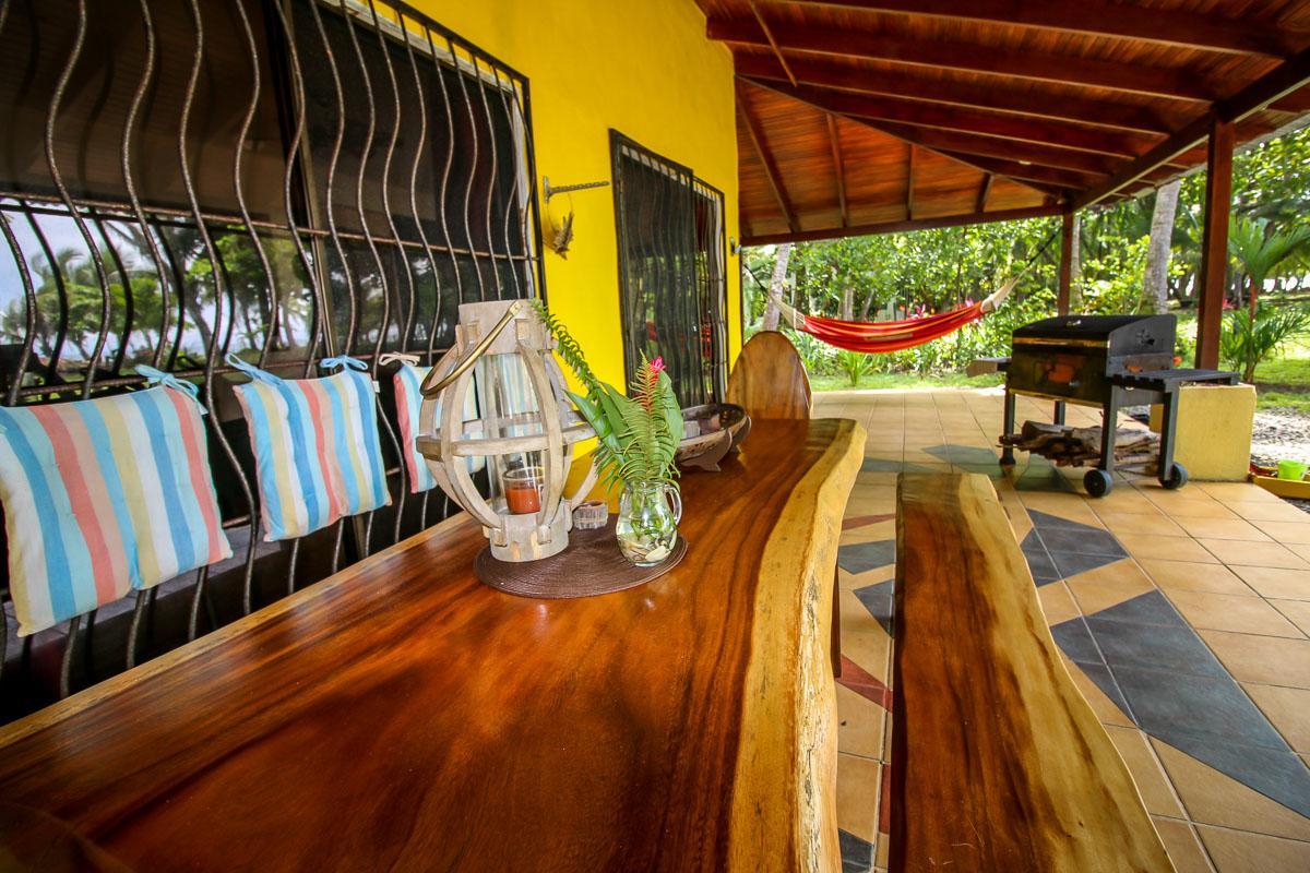 Dos Palmas Beach Front Bed & Breakfast *