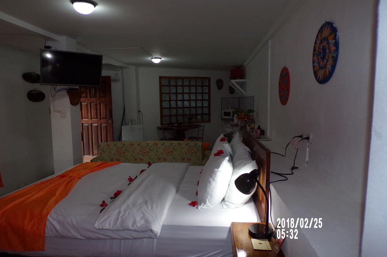 Bed & Breakfast Mycasa's Manuel Antonio