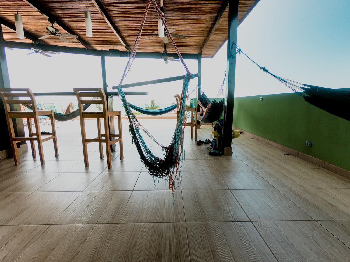 Room2board And Surf School Hostel