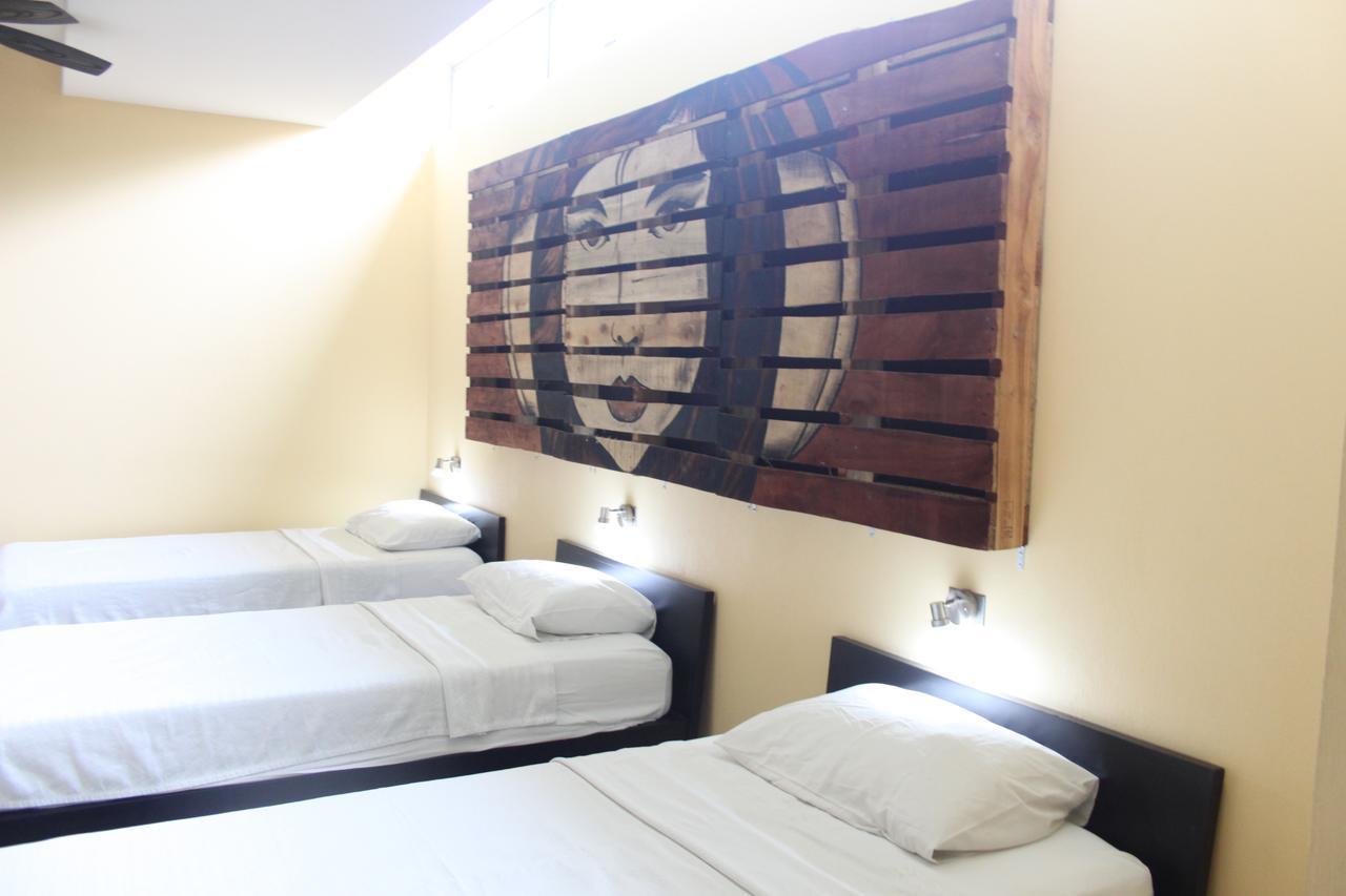 Room2board And Surf School Hostel