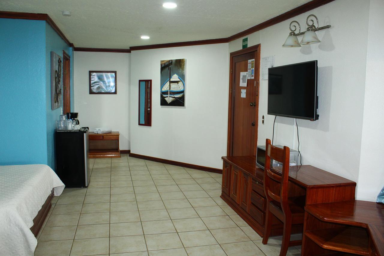 Fish Hook Marina Hotel Golfito