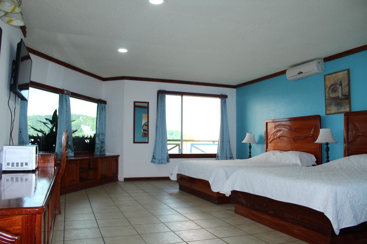 Hotel Fish Hook Marina