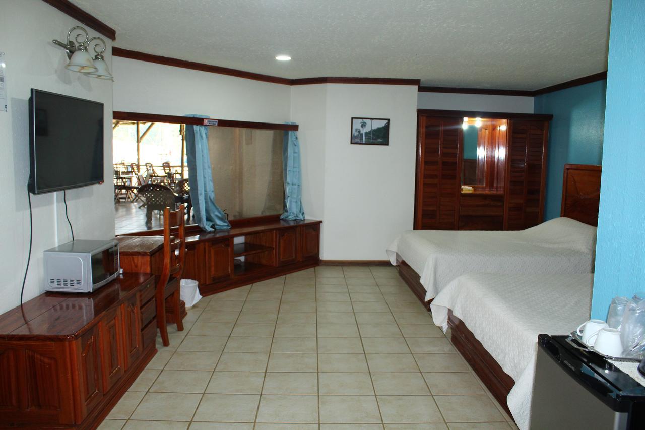 Fish Hook Marina Hotel Golfito