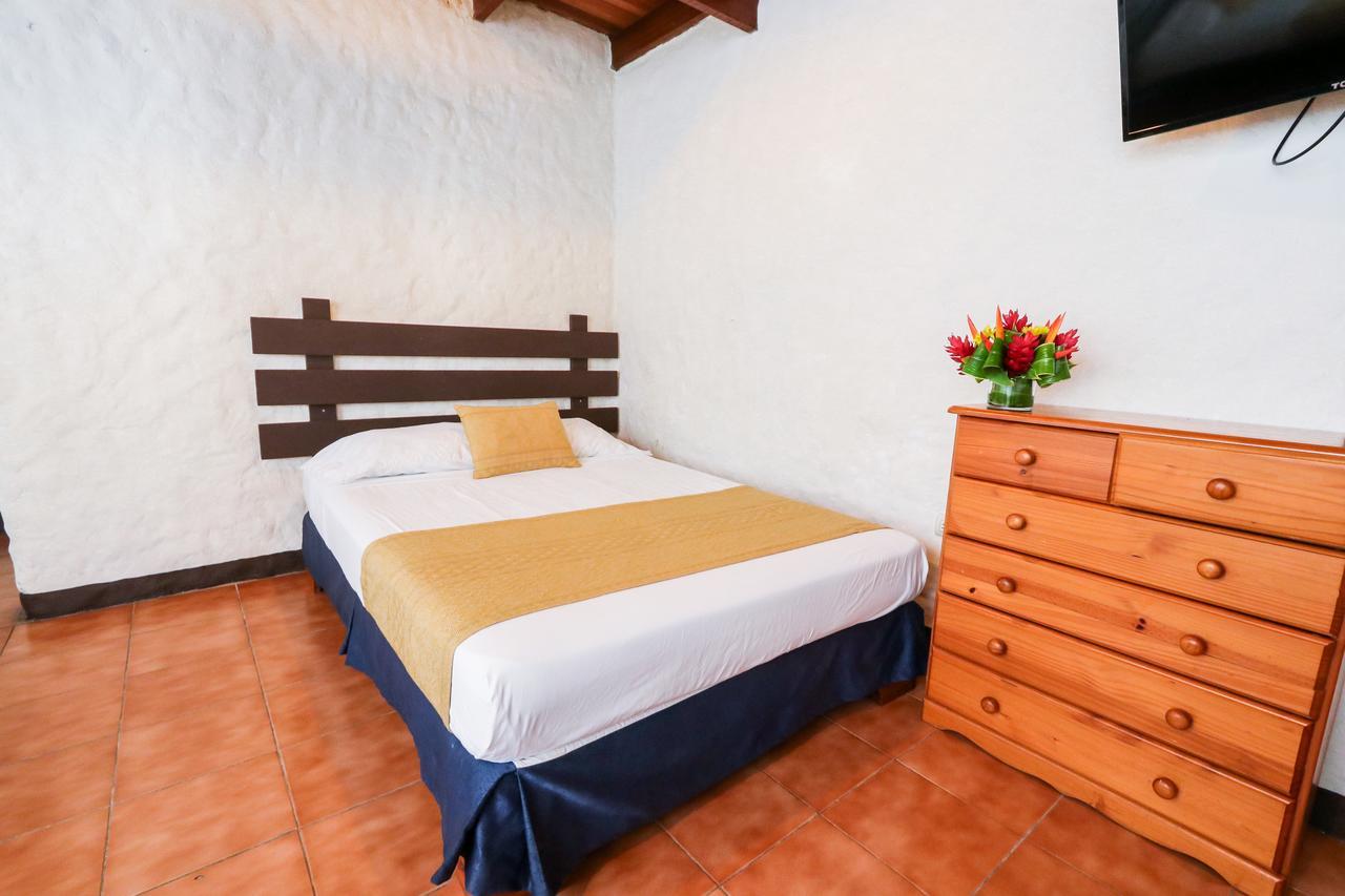 Hotel Flor Blanca Manuel Antonio