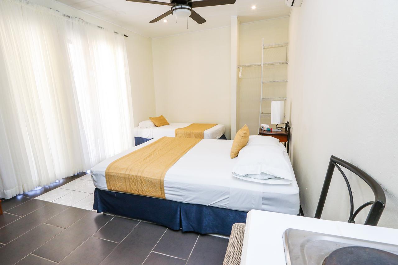 Hotel Flor Blanca