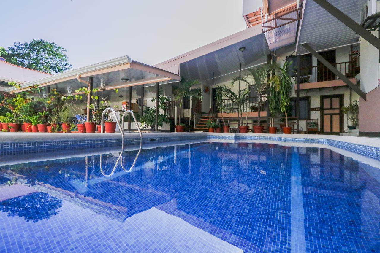 Hotel Flor Blanca 2*