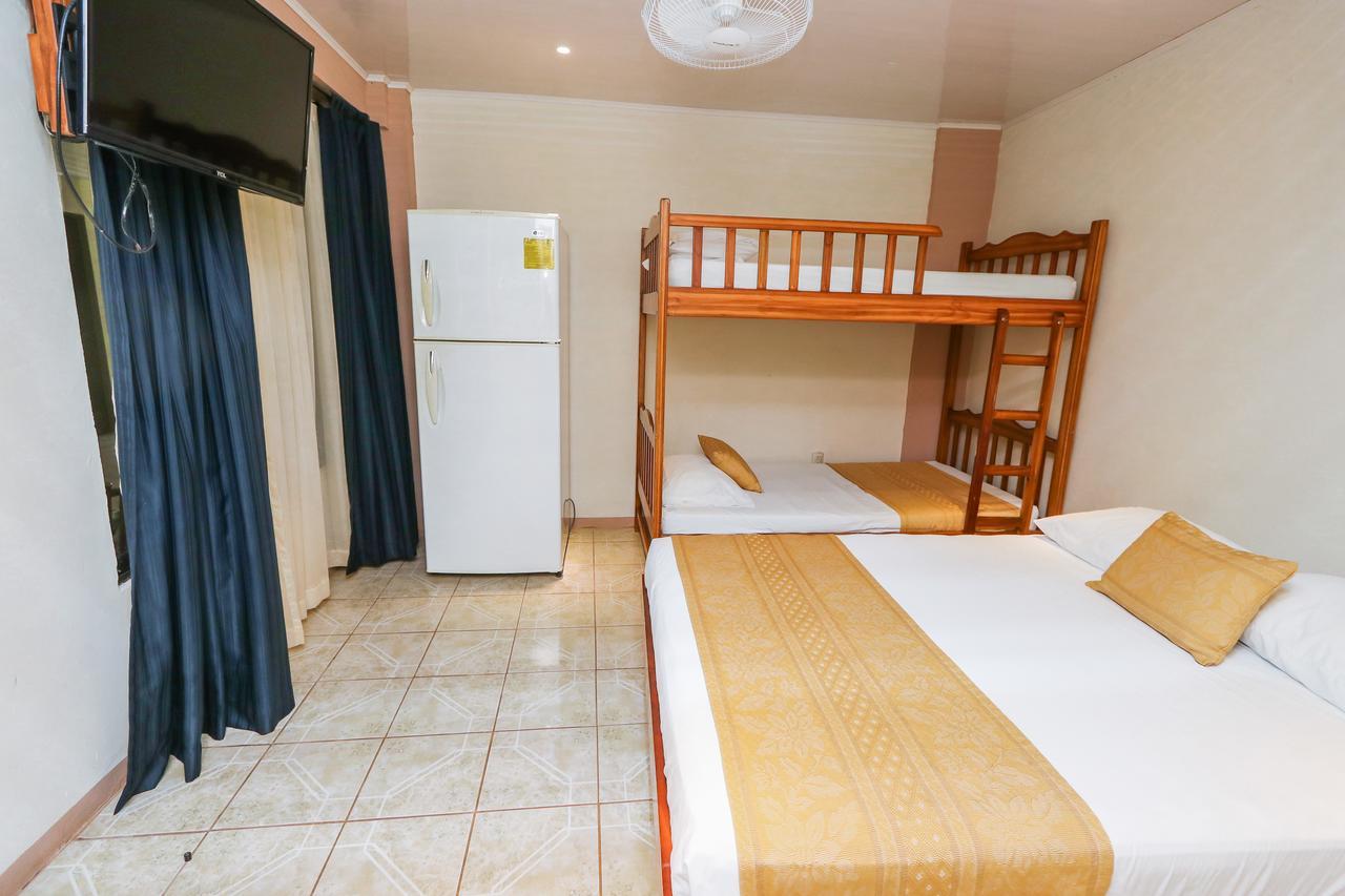 Hotel Flor Blanca 2*