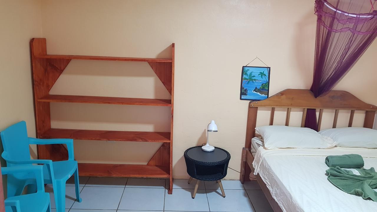 Martinas Place * Drake Bay