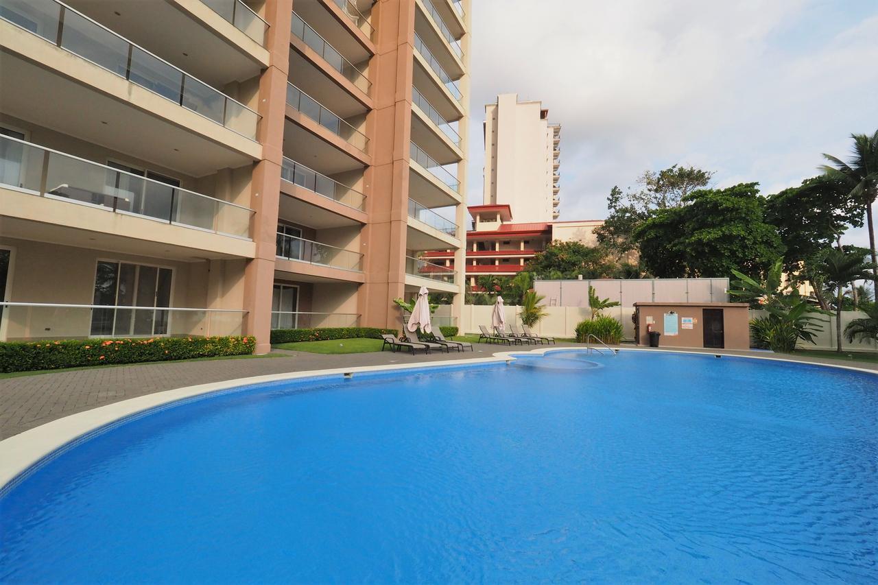 Apartment Breakwater Beachfront 603