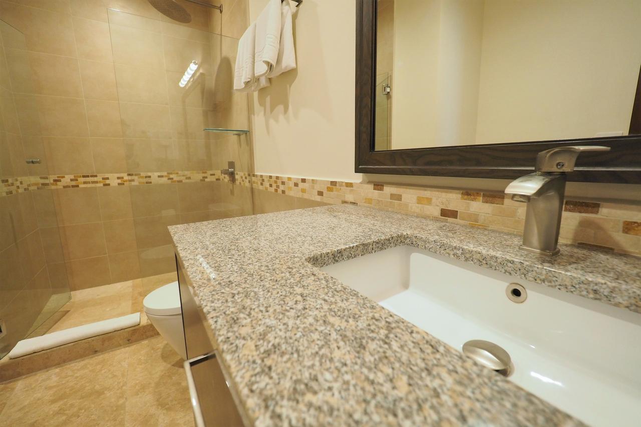 Apartment Premium Oceanfront 7701 *