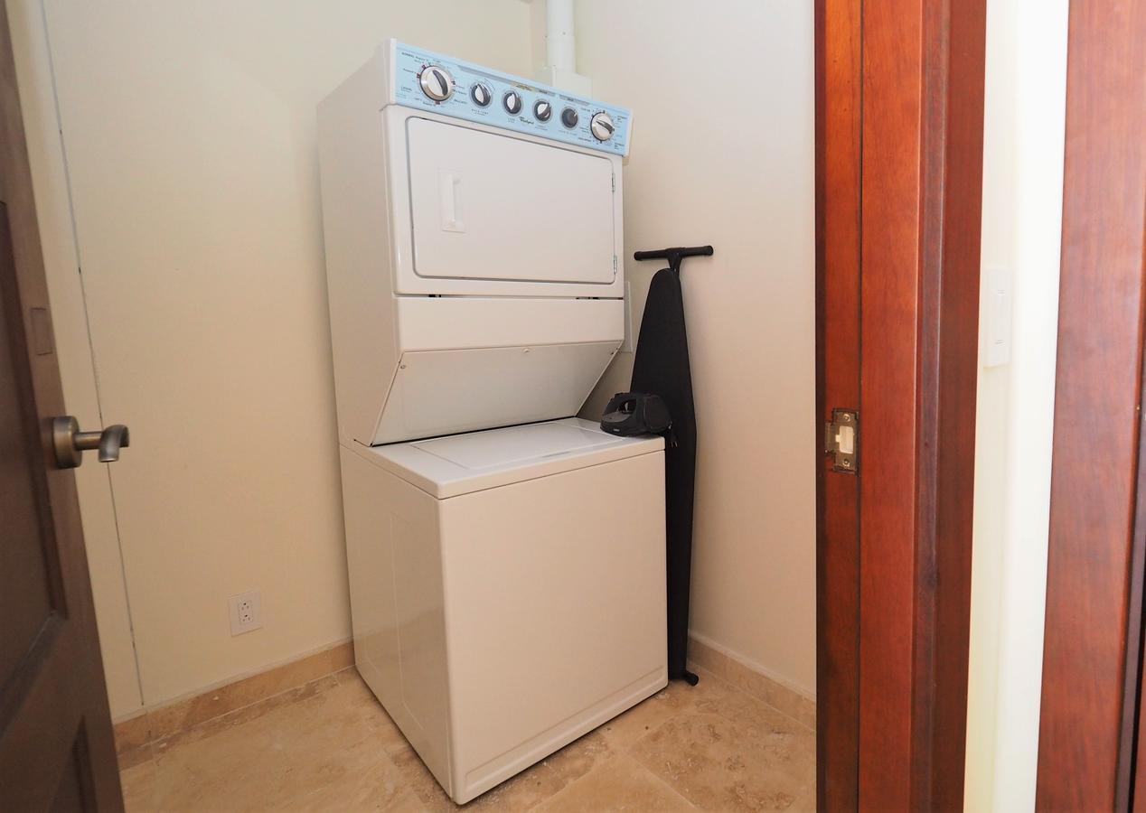 Premium Oceanfront 7701