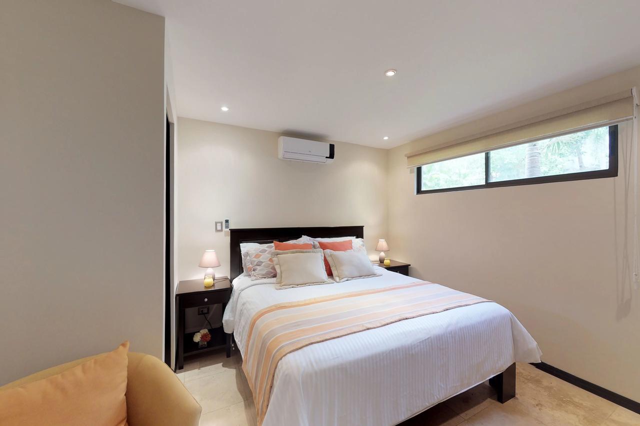 The Cove 9/10 Apartment