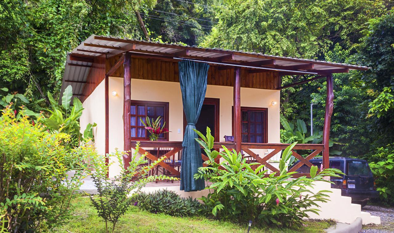Hotel Coconut Grove Oceanfront Cottages *