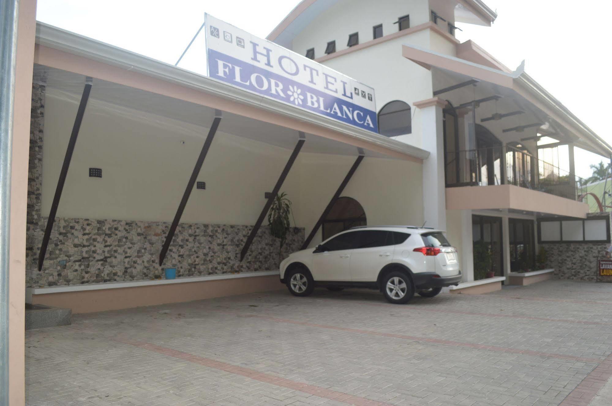Flor Blanca Hotel 2*