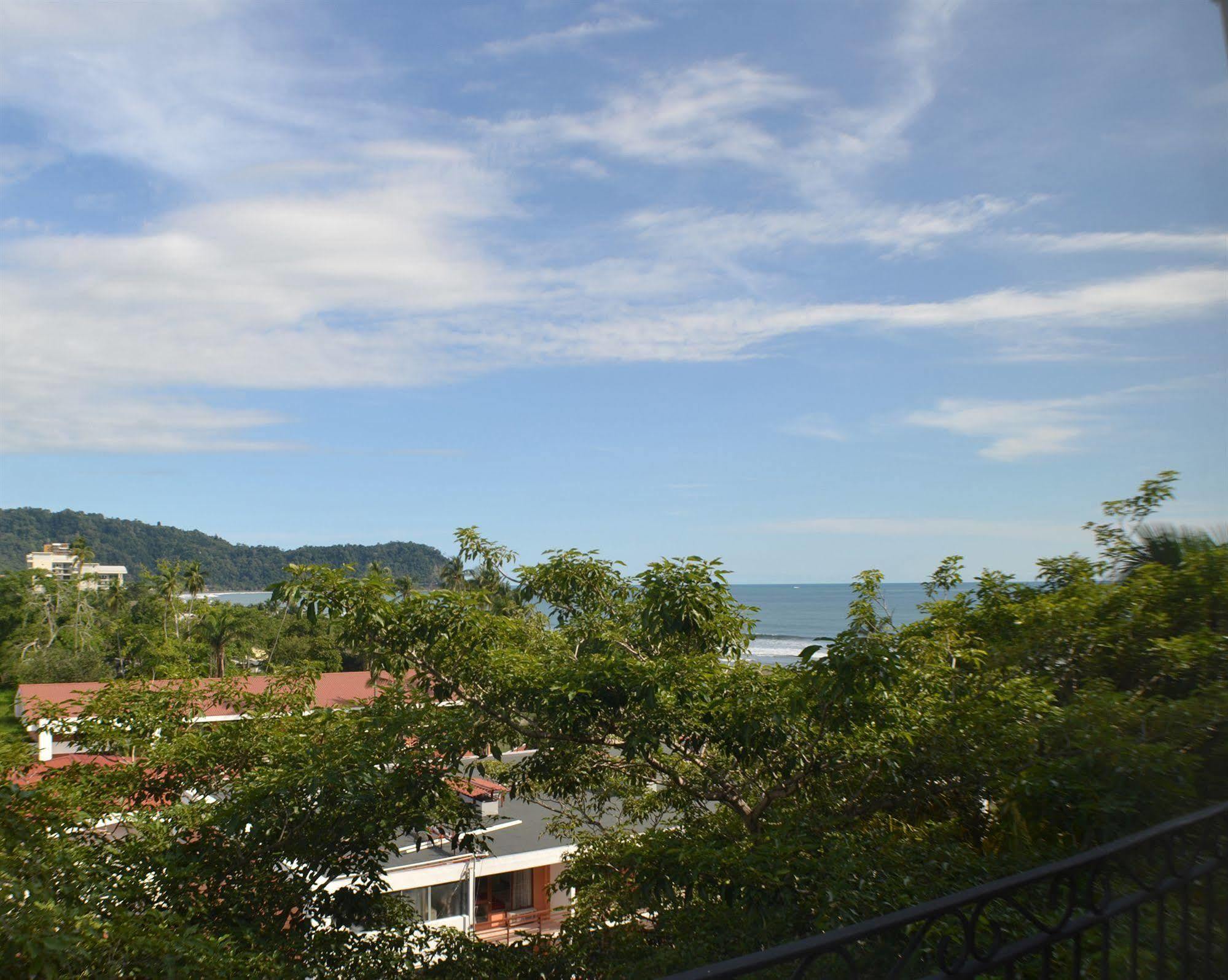 Acqua Residences 3* Jaco