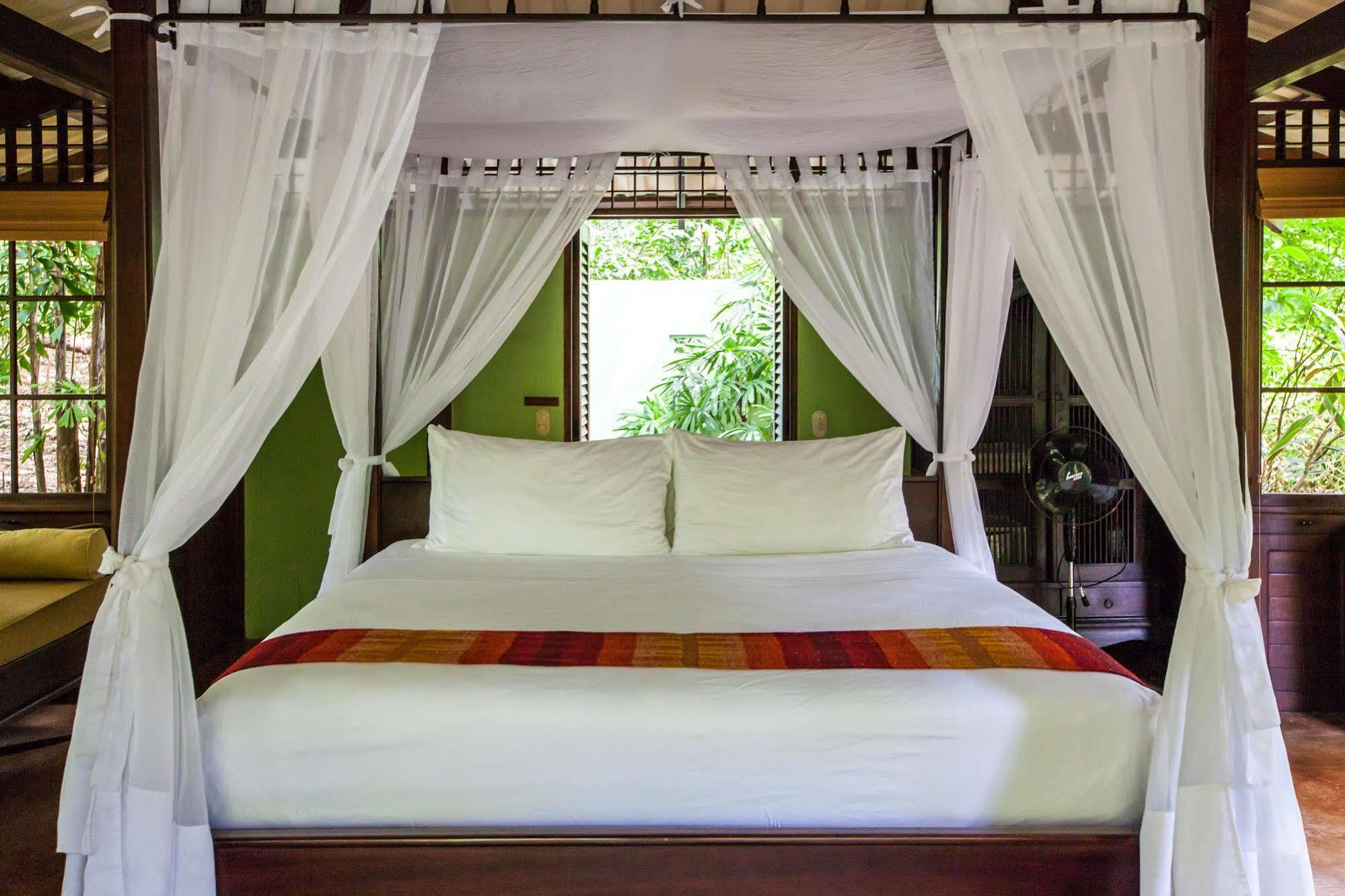 Latitude 10 Exclusive Beach Hotel