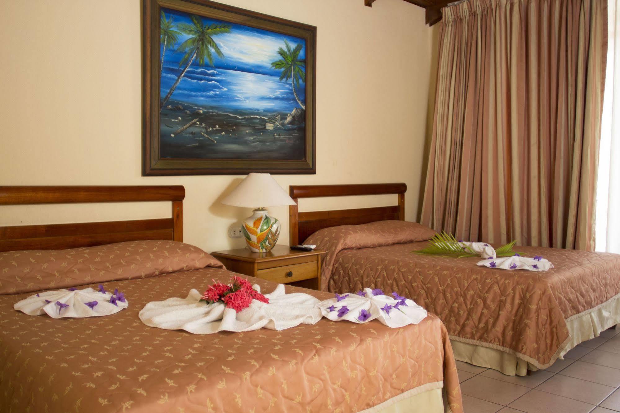 Amapola Hotel 4*