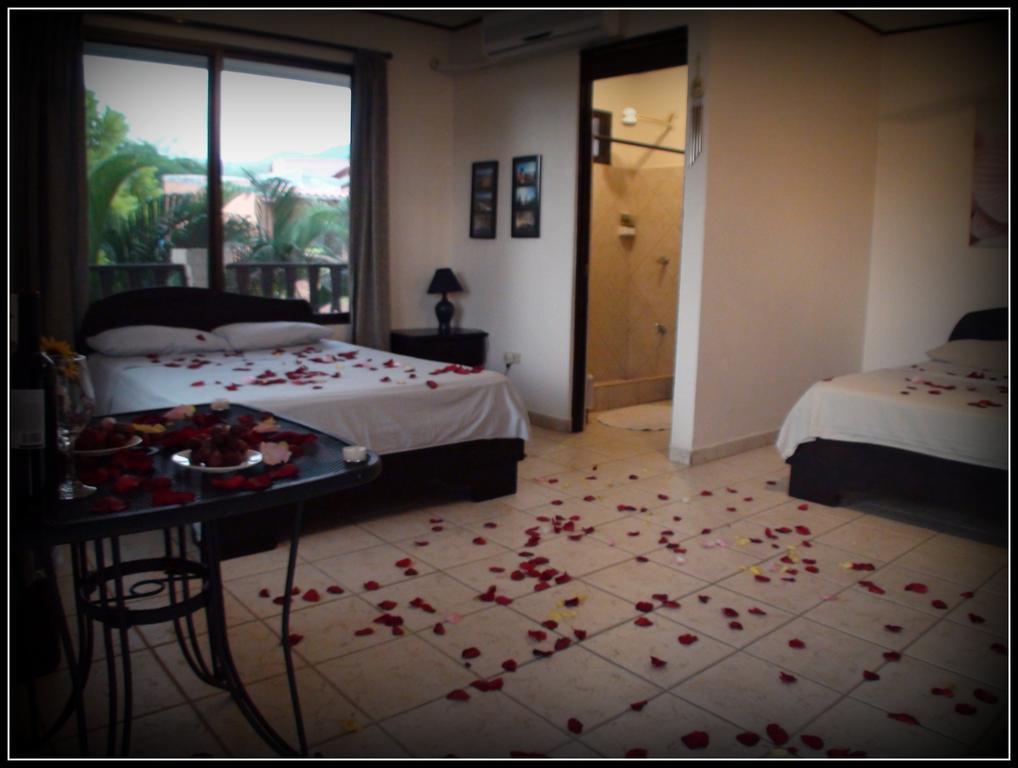 Blue Palm Hotel