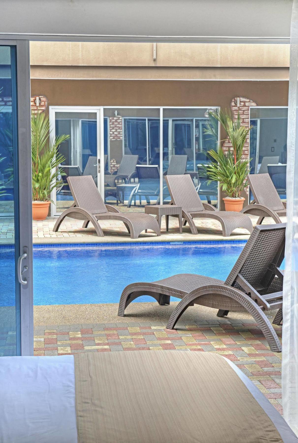Beachfront Tramonto 3*