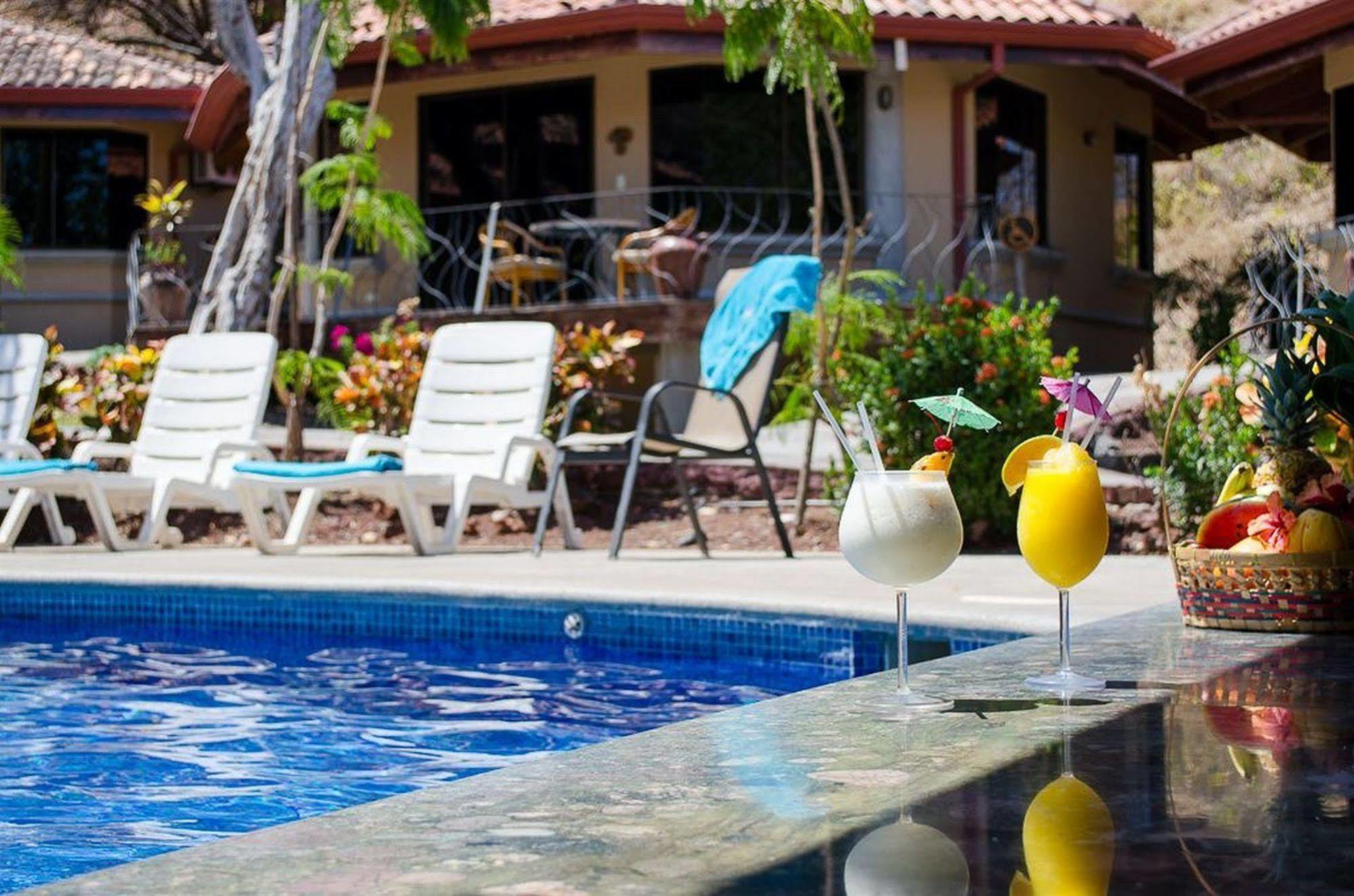 Villa Hermosa Heights *