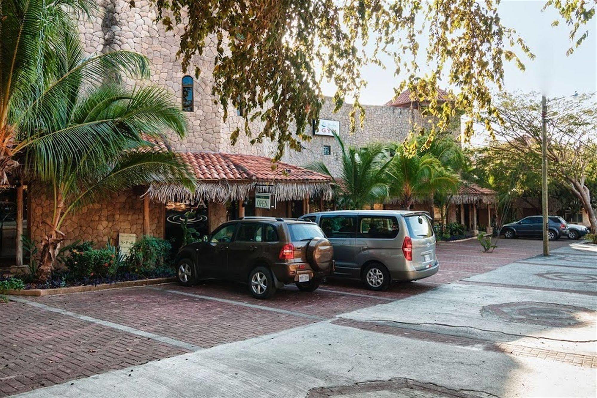 Villa Hermosa Heights *
