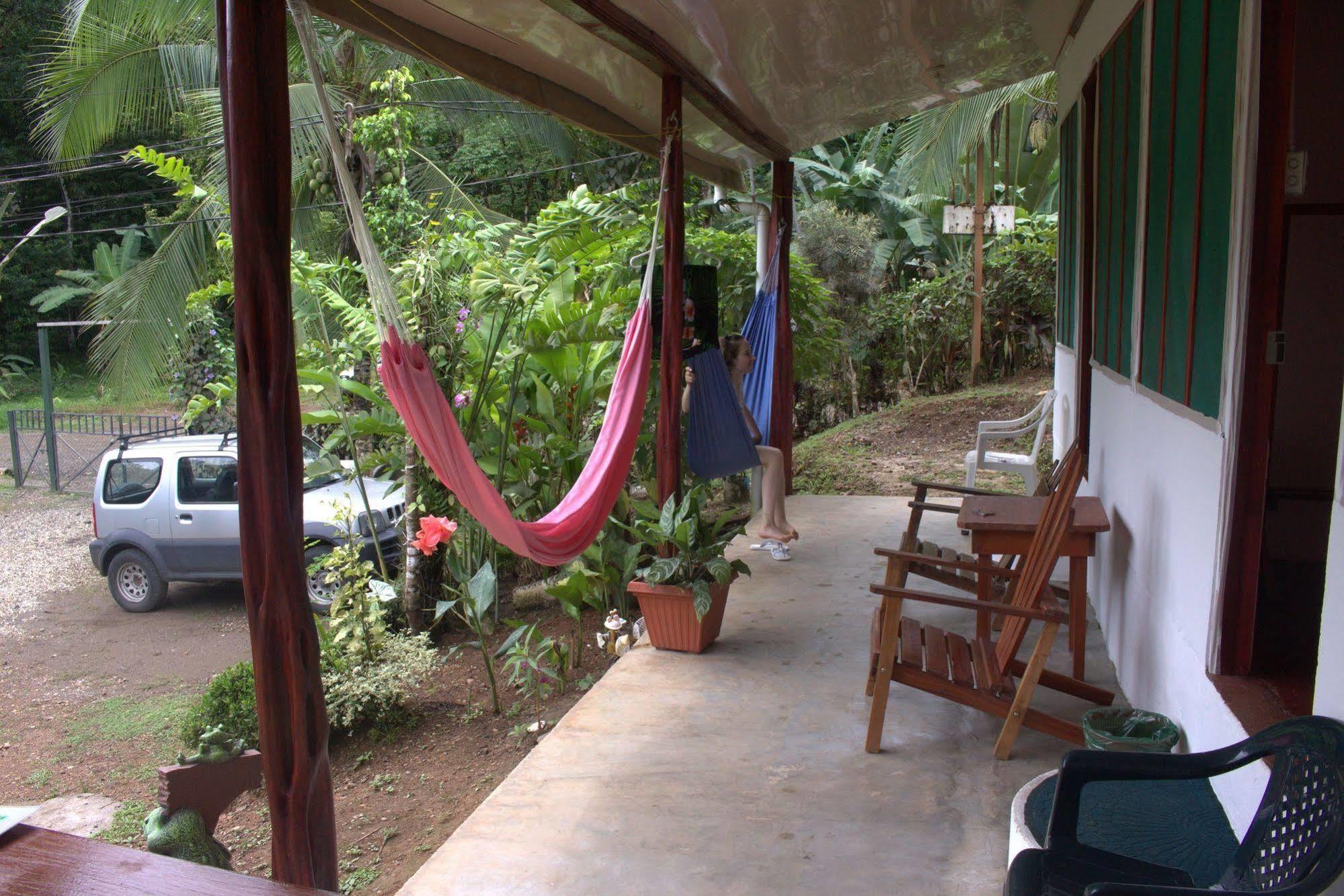 Cabinas Casa Miriam Hotel 2*