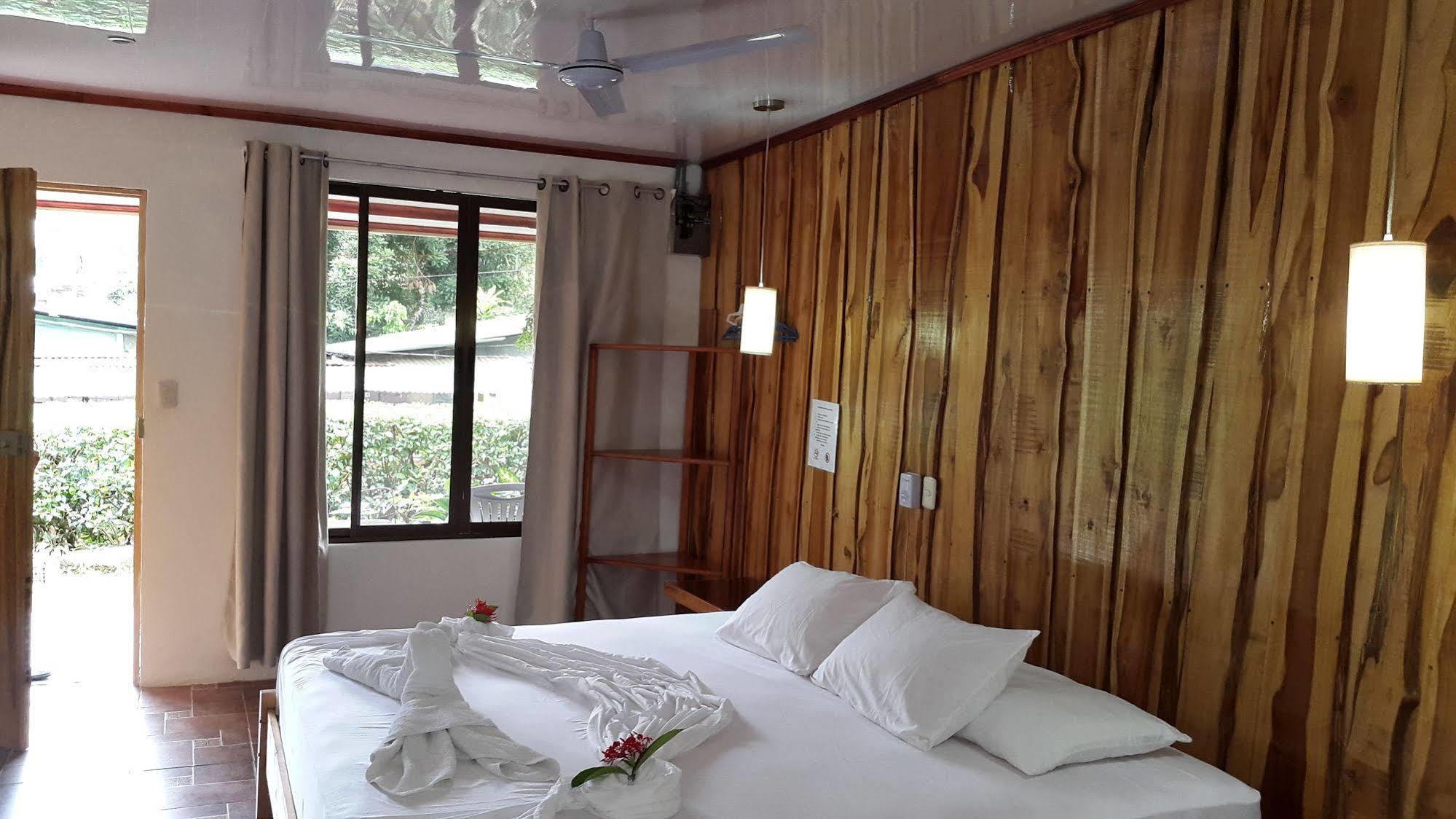 Cabinas Casa Miriam Hotel Drake Bay