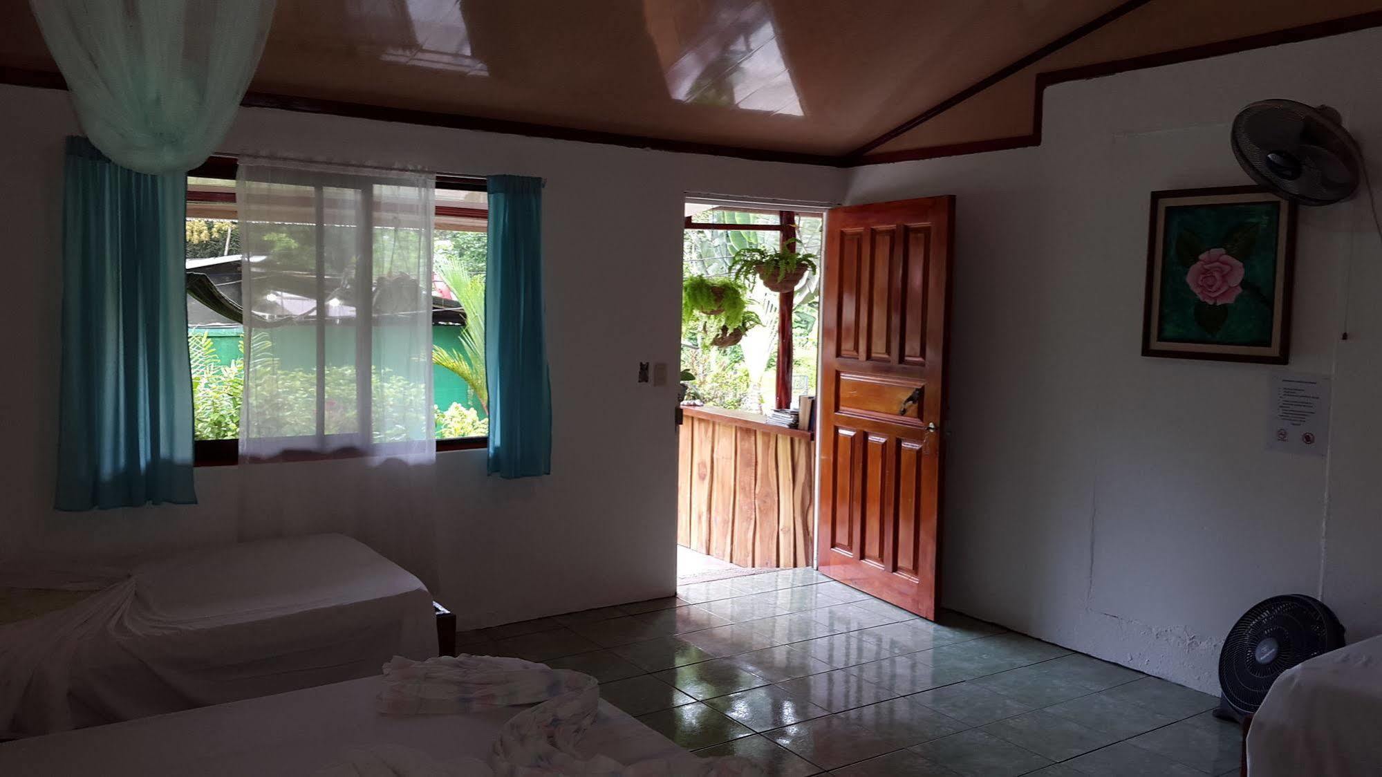 Cabinas Casa Miriam Hotel Drake Bay