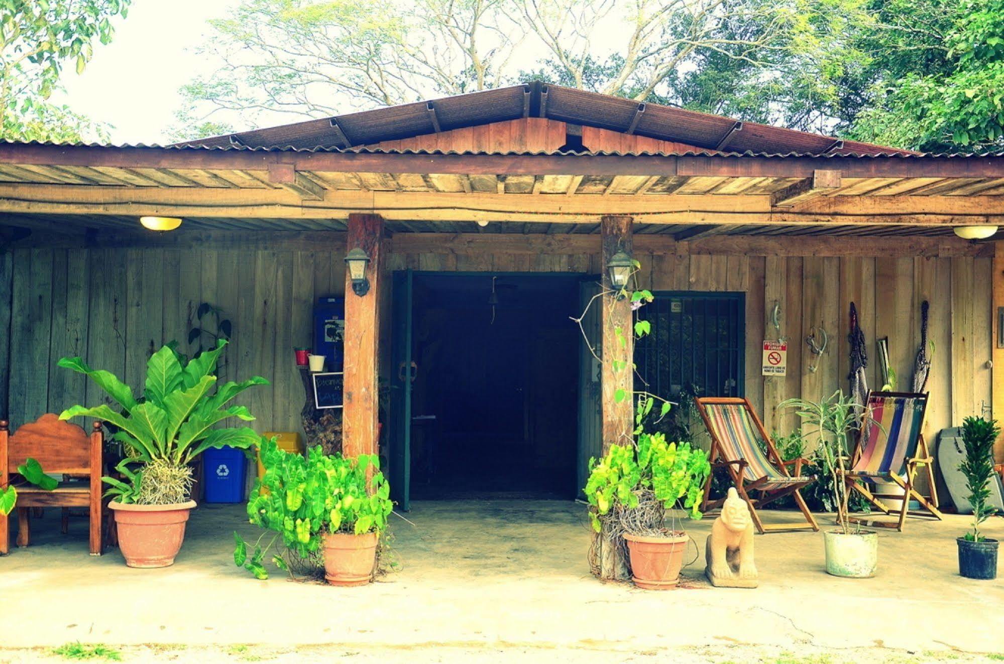 Bed & Breakfast La Puerto Carrillo