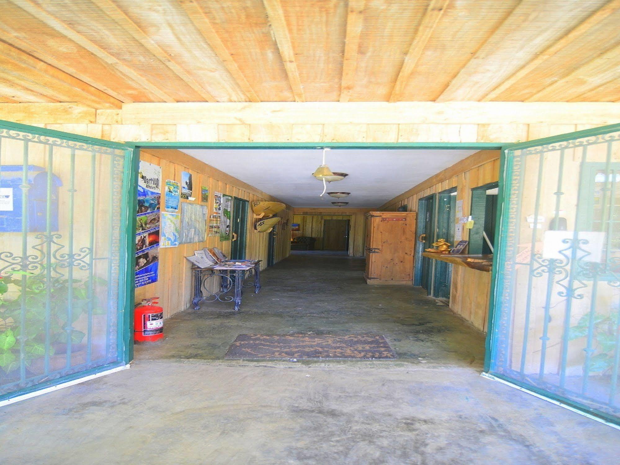 Bed & Breakfast La Puerto Carrillo