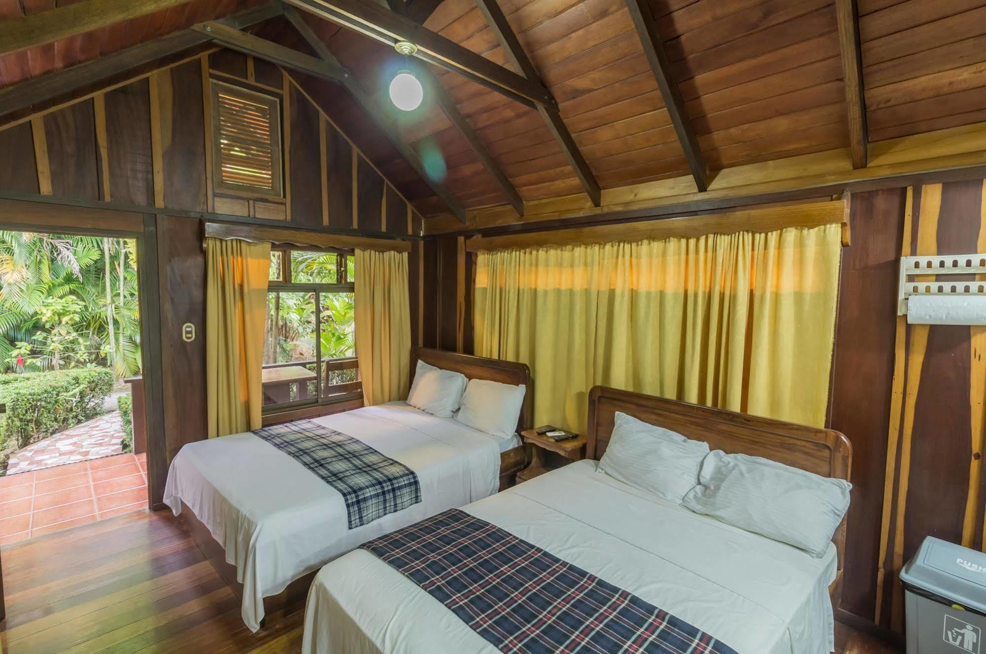 Lodge Arenal *