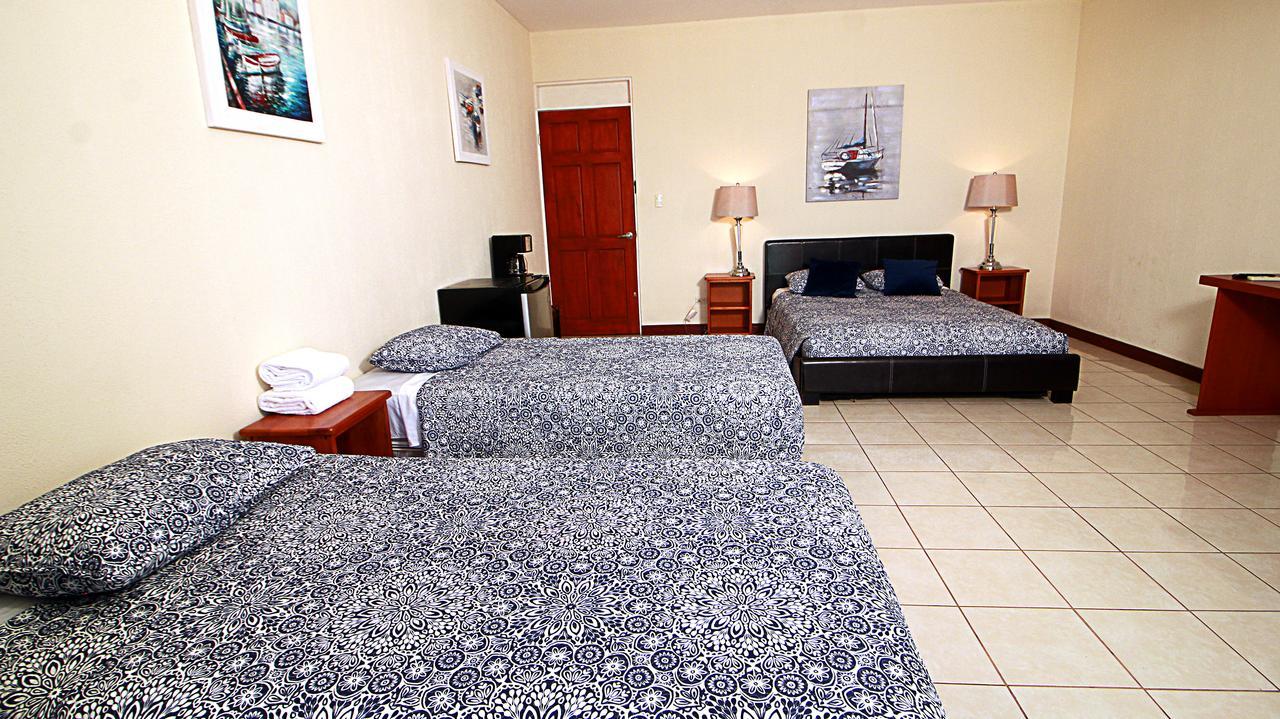 Brisas Hotel 3*