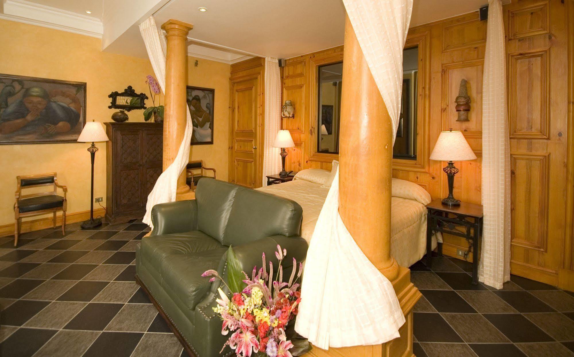 Zephyr Palace Luxury Hotel Jaco