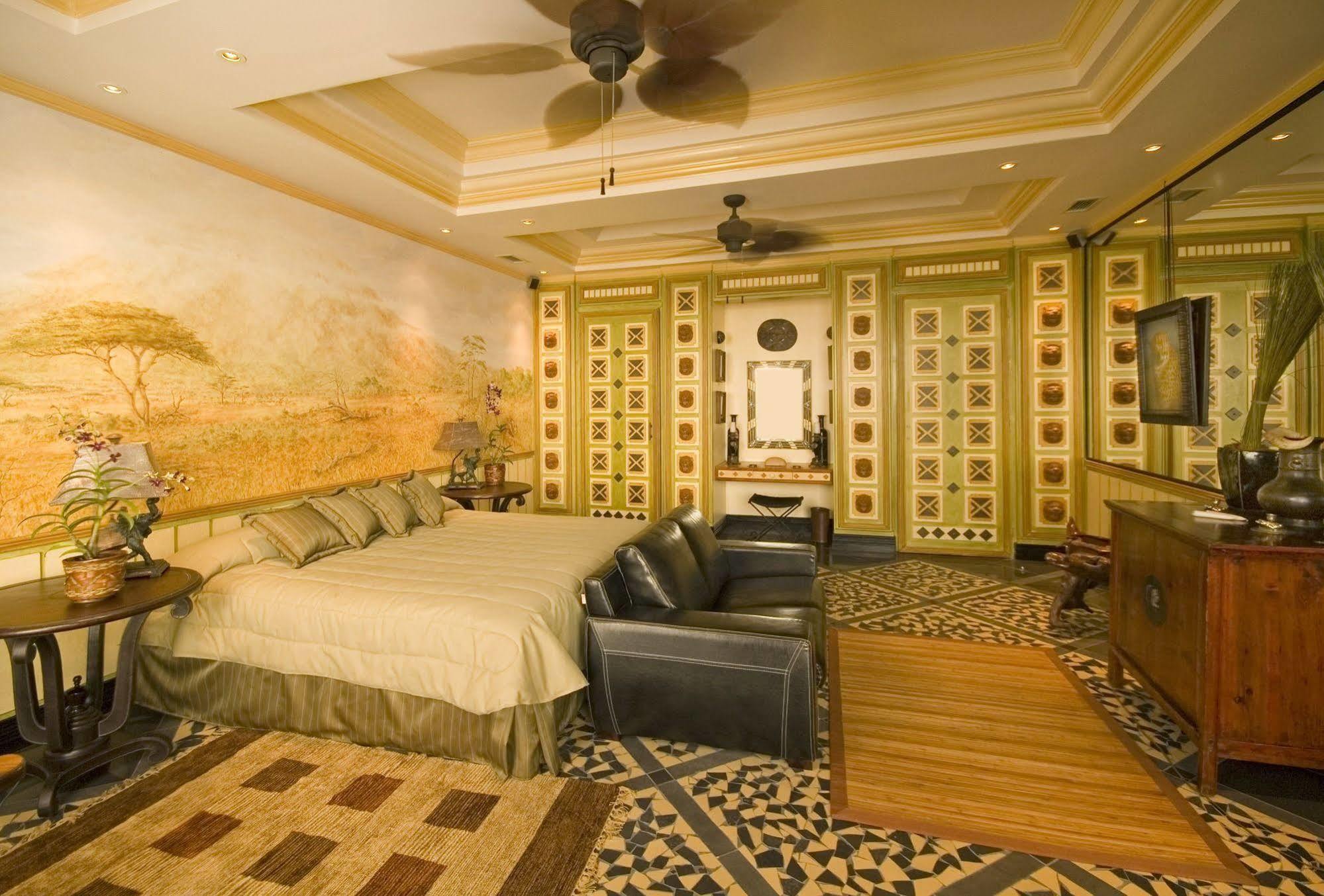 Zephyr Palace Luxury 5*