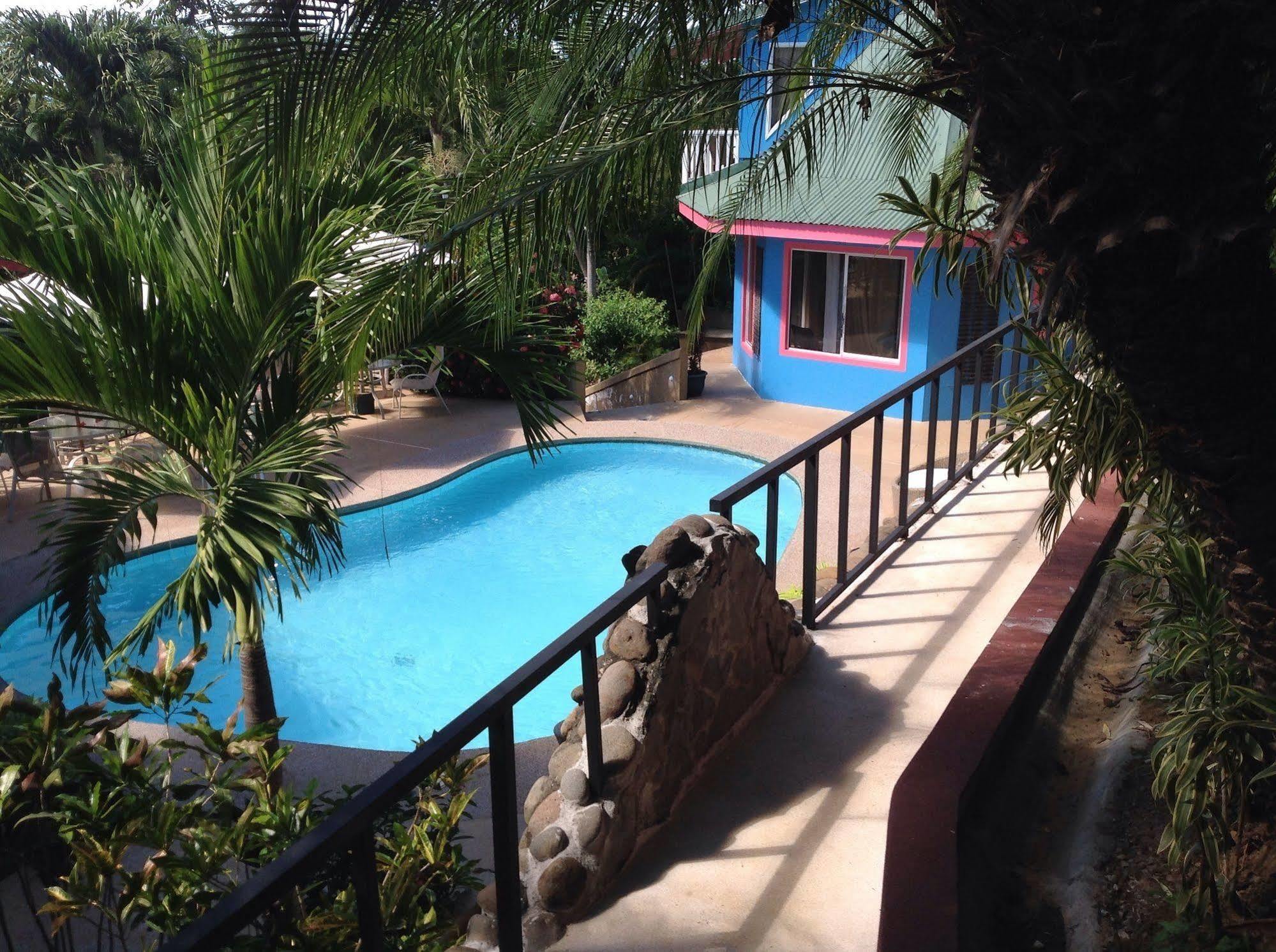 Tamarindo Village Hotel 3*
