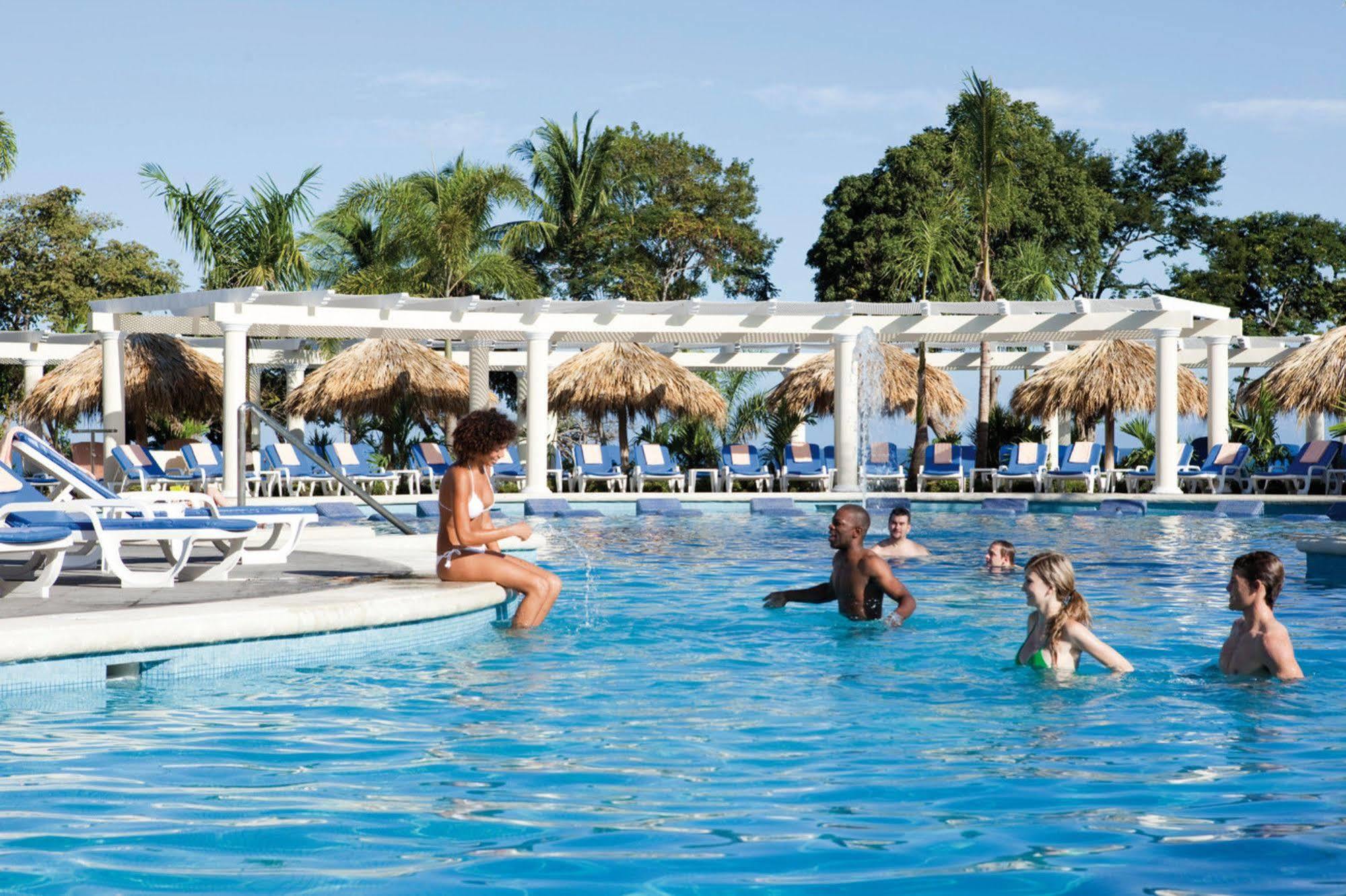 Riu Guanacaste Hotel