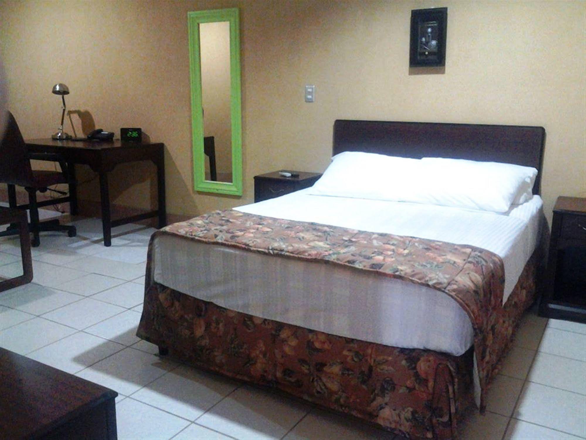 Zima Hotel 4*