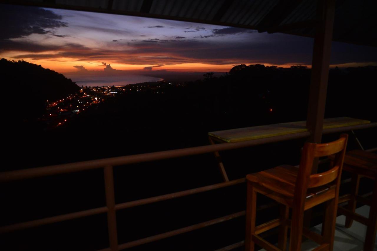 Vista Del Pacifico * Quepos