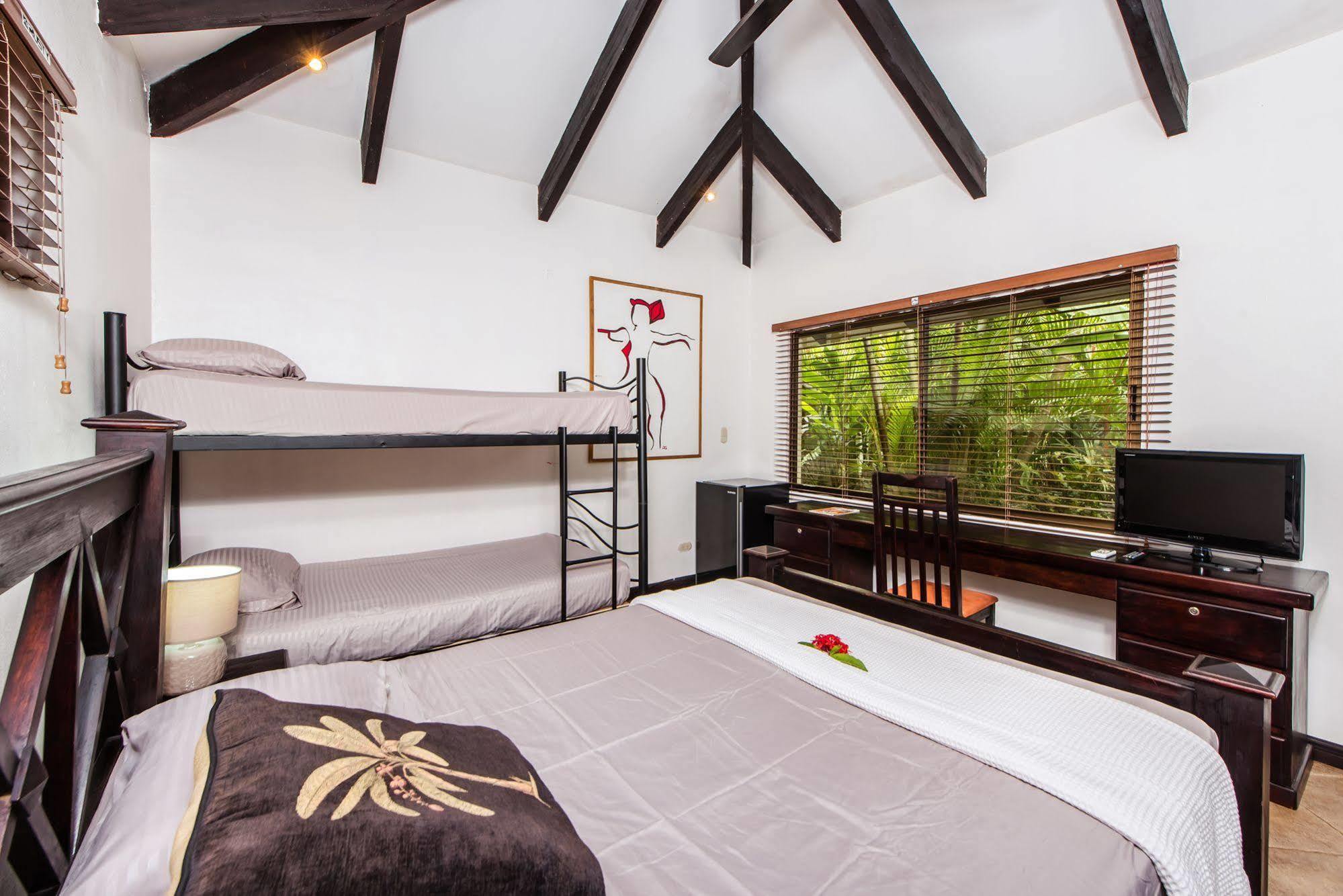 Bed & Breakfast Hacienda Jj Tamarindo