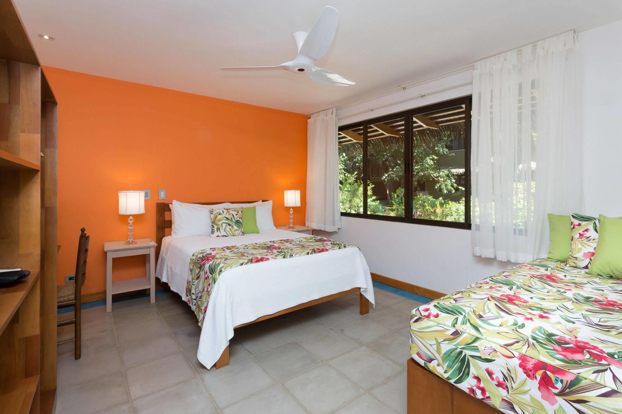 Hotel Olas Verdes Hotel 4*