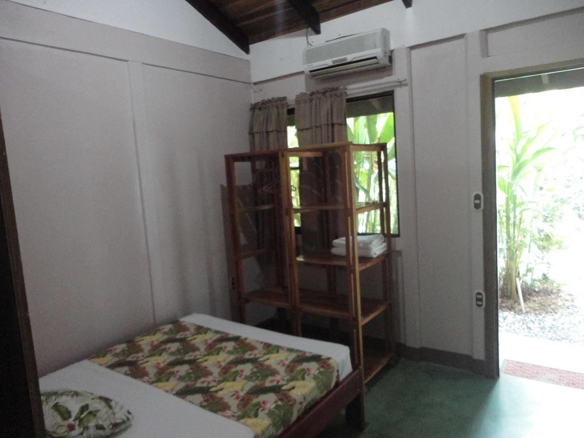 Cabinas Tropicales Hotel