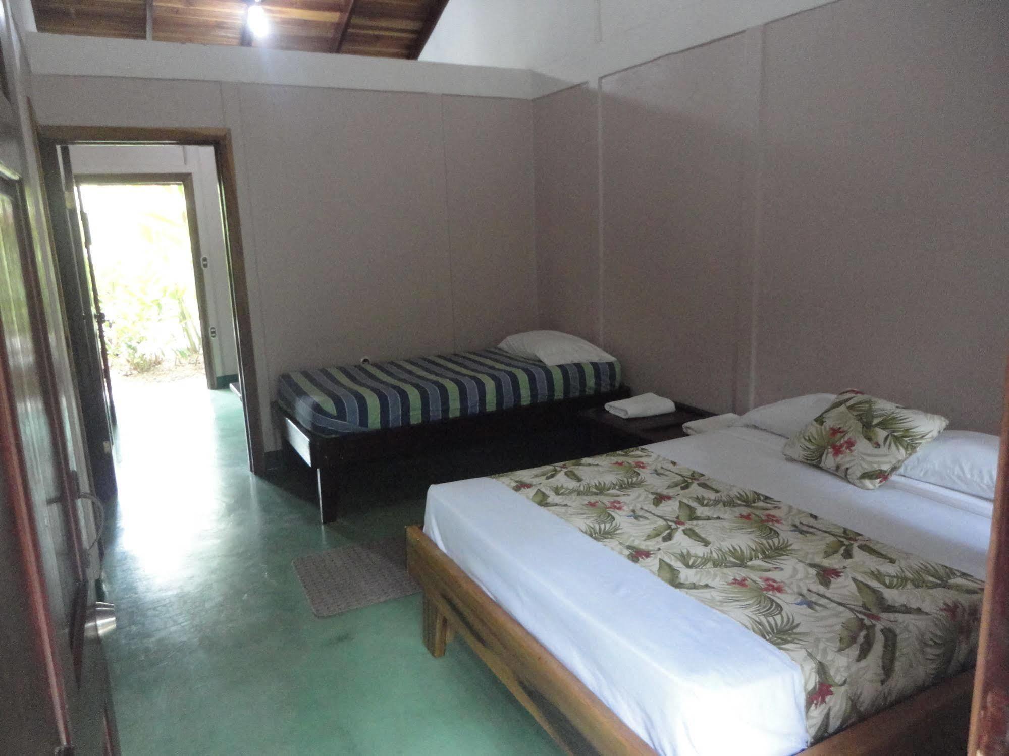 Hotel Cabinas Tropicales Puerto Jimenez