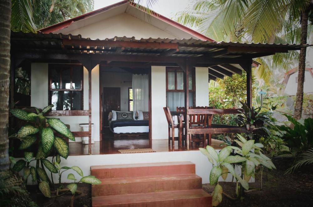 Encantada Ocean Bed & Breakfast 3*