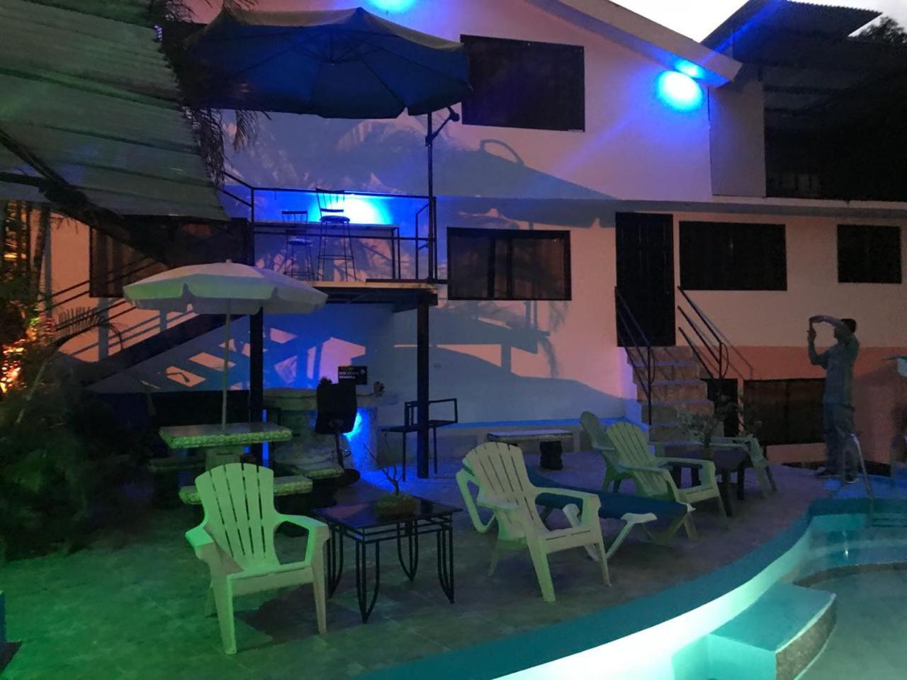 Cabinas Cafe Del Mar *