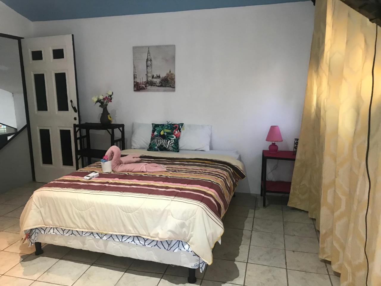 Hotel Cabinas Cafe Del Mar Manuel Antonio