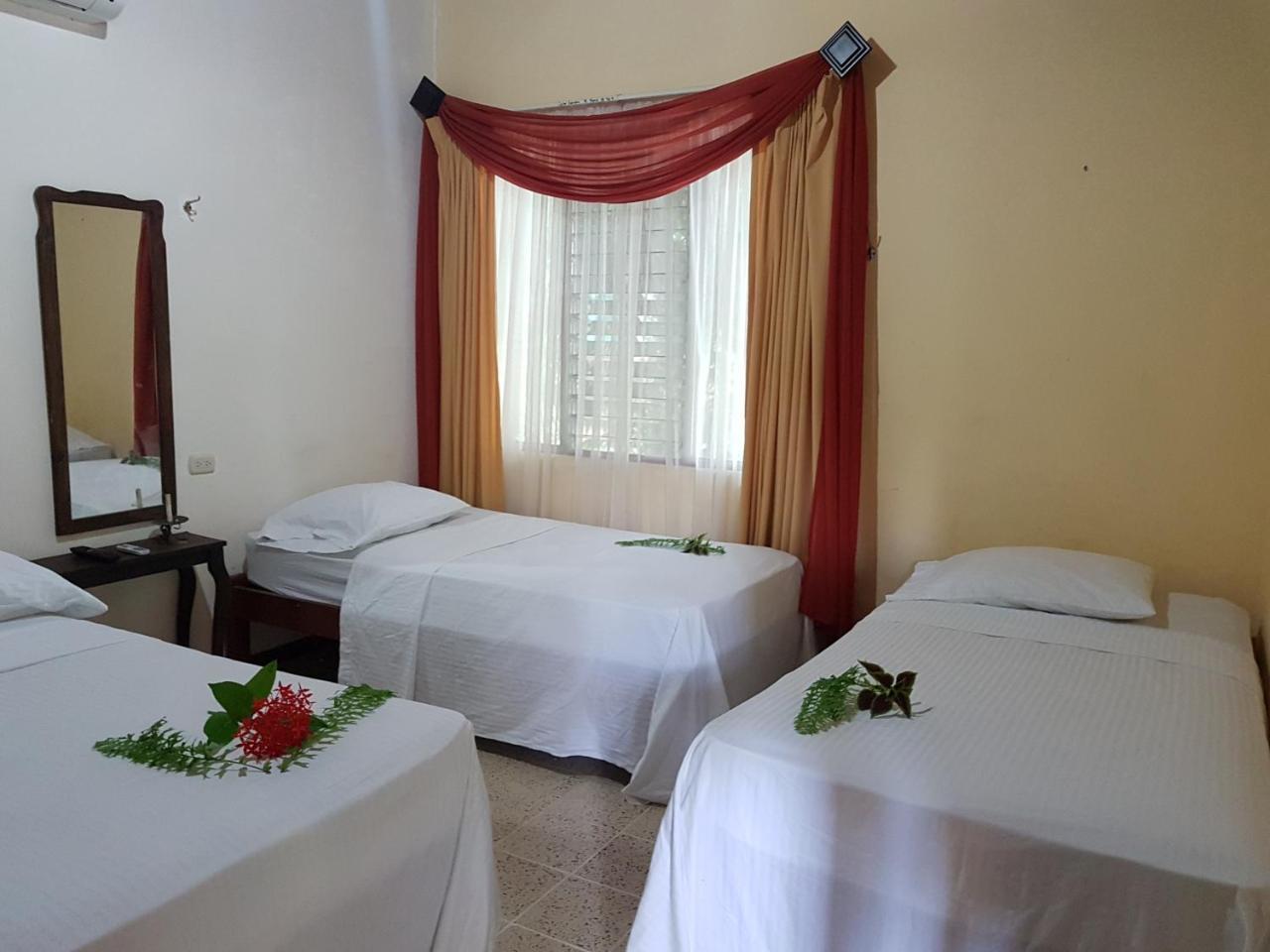 Bed & Breakfast Cristina - Familiar Tambor (Puntarenas)